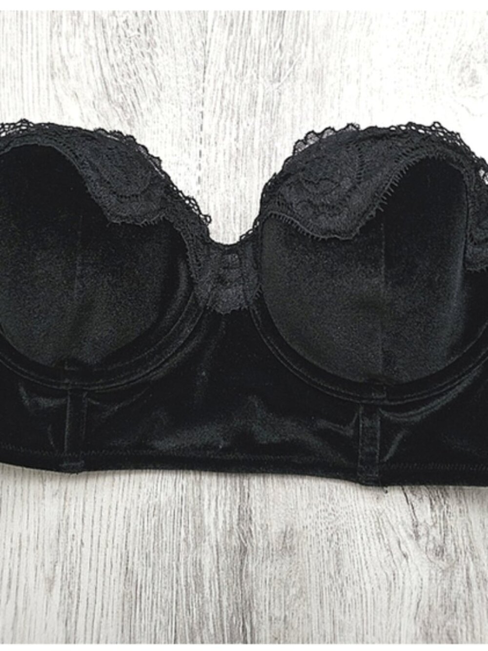 Victoria Secret Velvet Strapless Bra size 34C